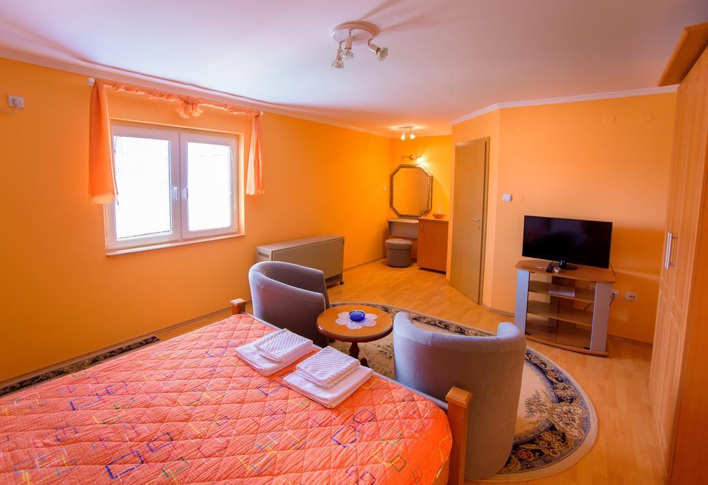 Guest House Mali Hotel Subotica Exteriér fotografie